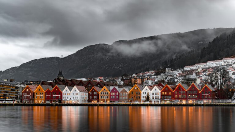 Fiordos unsplash