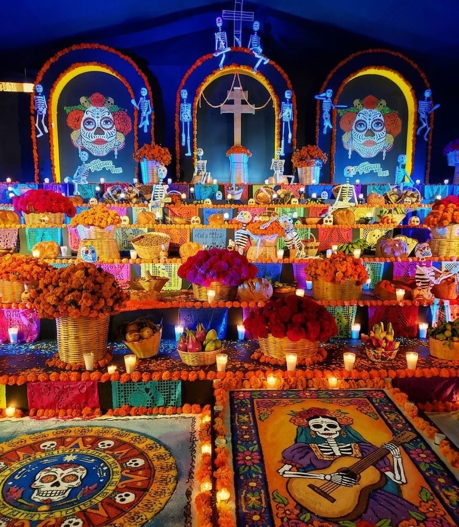 Altar del Día de Muertos en Oaxaca México con flores de cempasúchil, velas y ofrendas tradicionales
